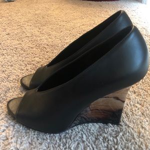 Burberry - horn reyard 100 wedge pump